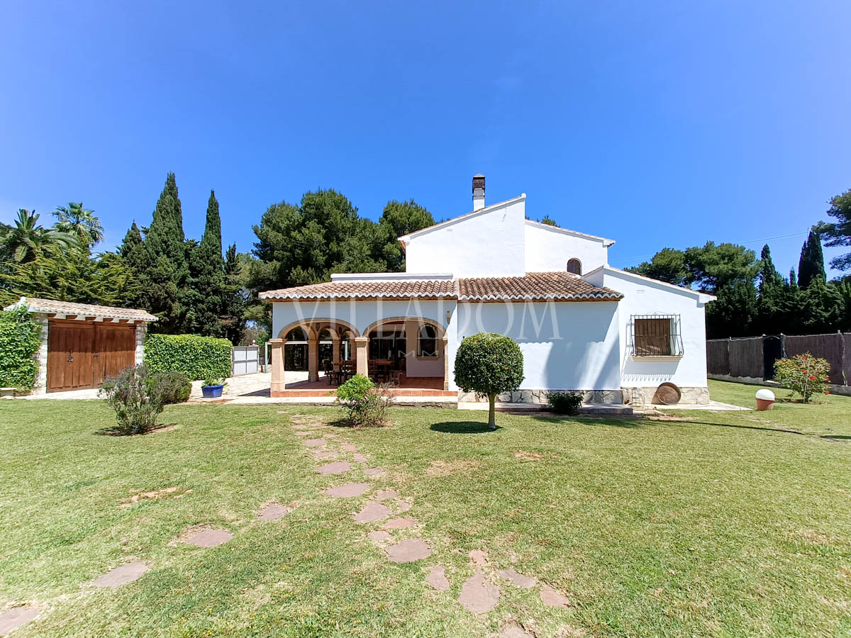 Grande villa méditerranéenne à vendre à El Tosalet Javea