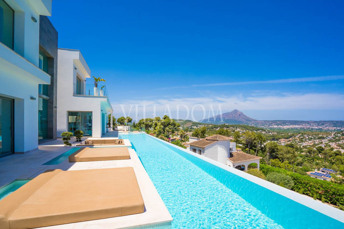 Villa de luxe avec vue exceptionnelle sur la mer à Javea