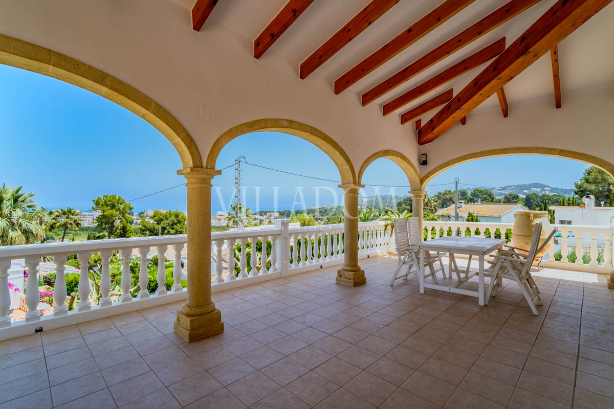 Villa avec vue panoramique sur la mer très proche de la plage Arenal Jávea