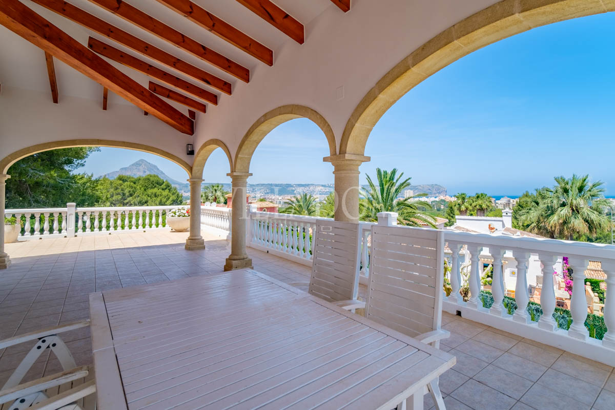 Villa avec vue panoramique sur la mer très proche de la plage Arenal Jávea